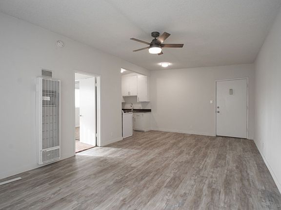 3rd image of 10300 National Blvd APT 13