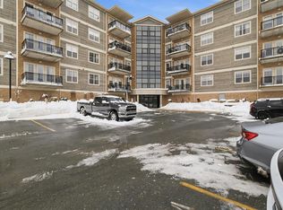 566 Topsail Rd #203, St. John's, NL A1E0B4