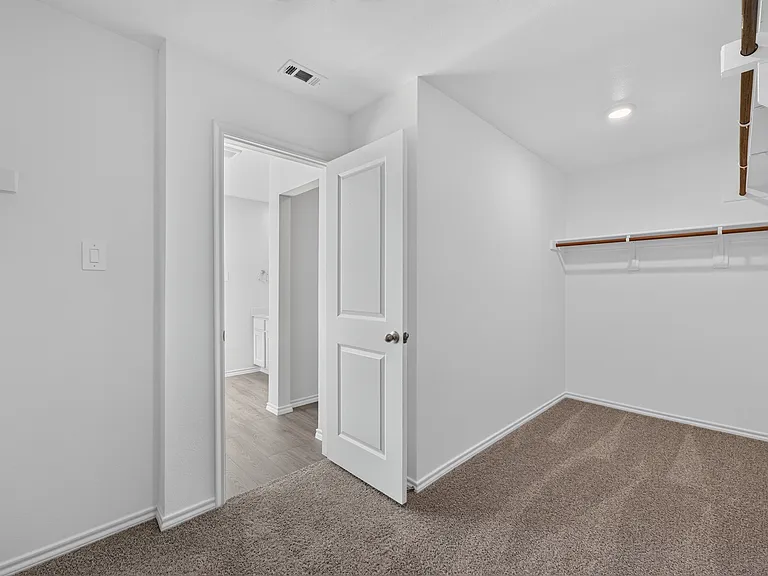 717 Sweet Pea Dr — Photo 20