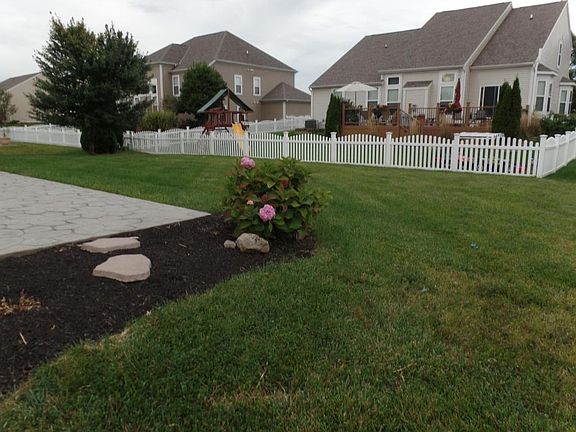 3rd image of 4843 Snowy Creek Dr