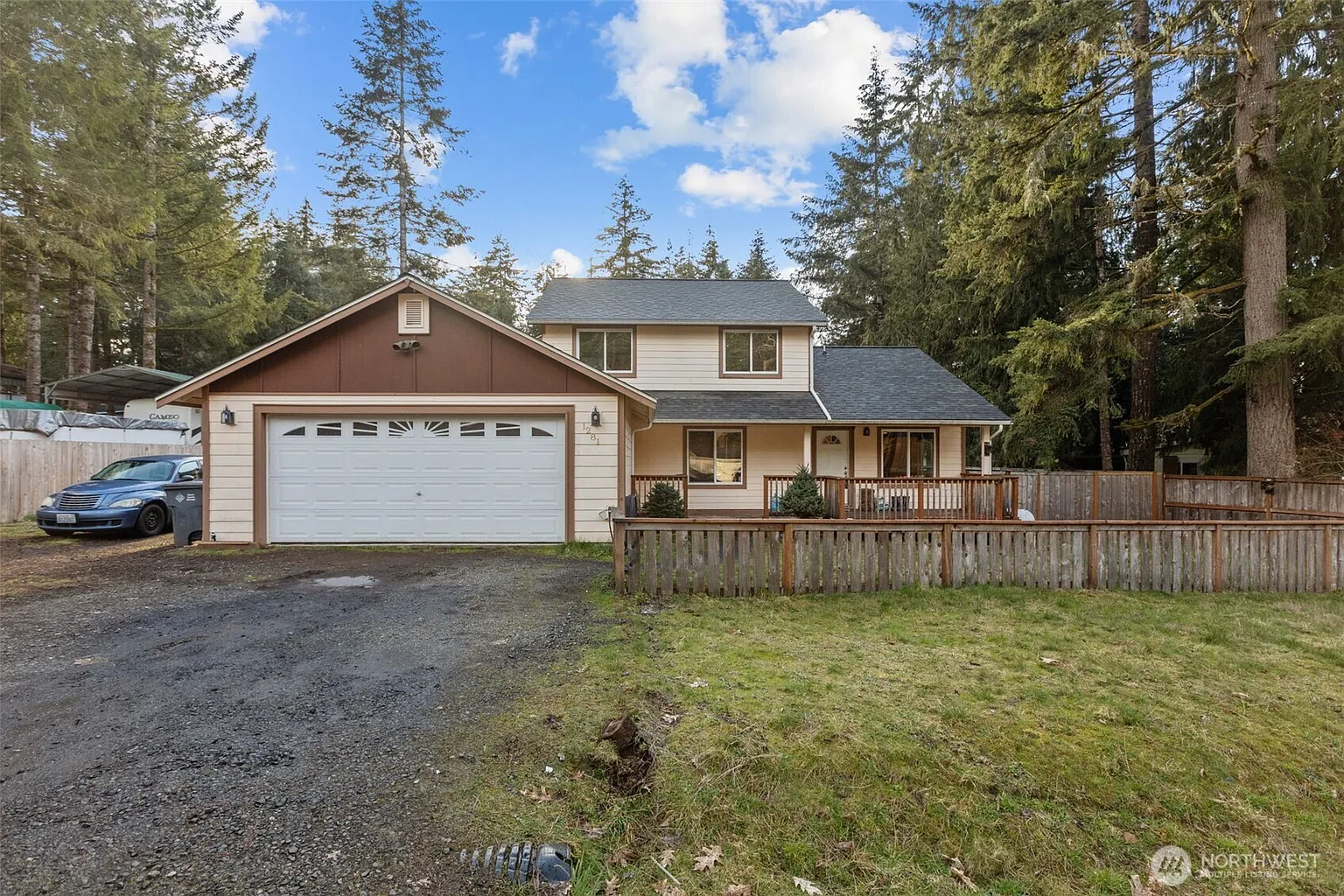 1281 E Lakeshore Drive W photo 1