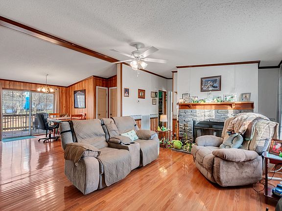 5th image of 550 Saunders Ln