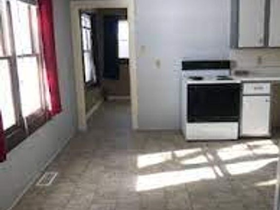 3rd image of 1901 N Janney Ave