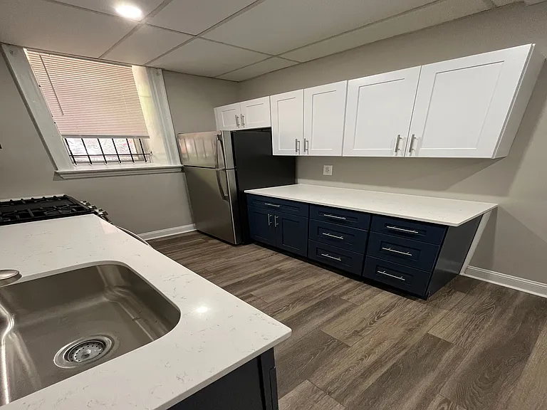 Campus Apartments — Photo 15