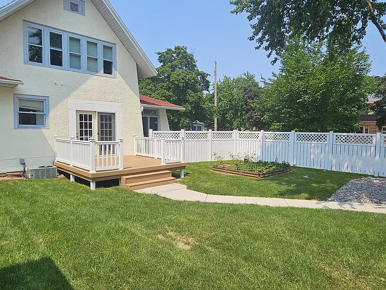 1734 King St — Photo 3