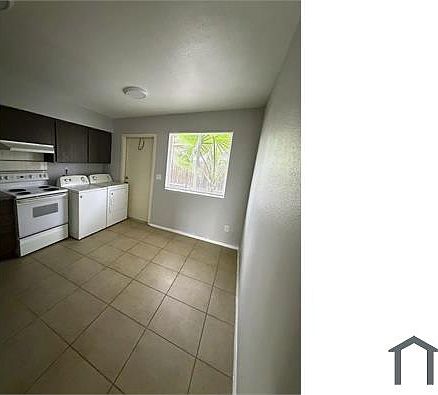 5th image of 8316 N 60th Ave #3