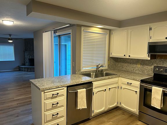 5th image of 765 Ironwood Dr SE