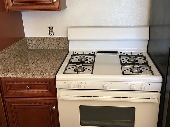 4th image of 10842 Landale St #4