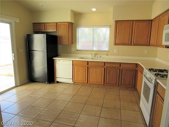 5th image of 823 Appleblossom Time Ave