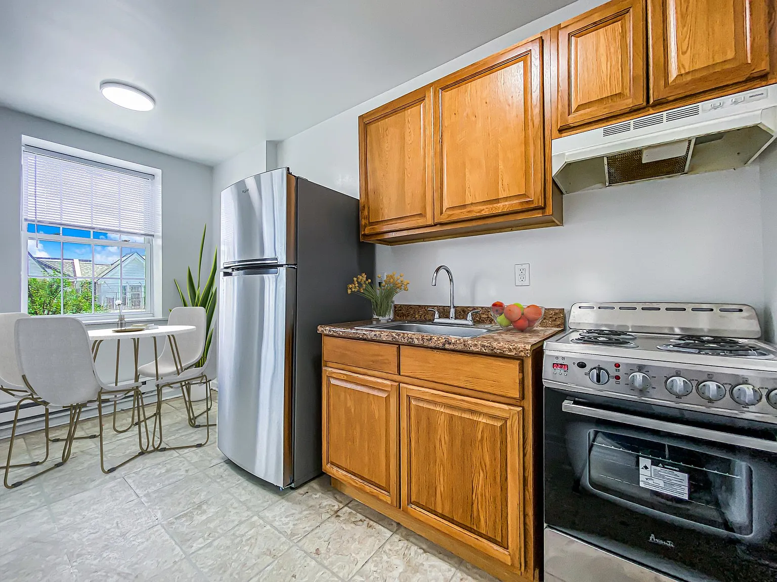 Grange Apartments — Photo 1