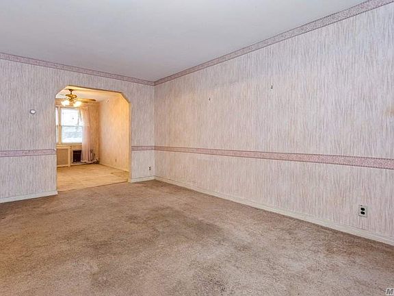 4th image of 255-23 E Williston Ave
