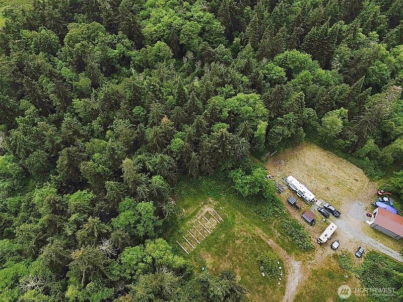 3rd image of 2999 Heller Road