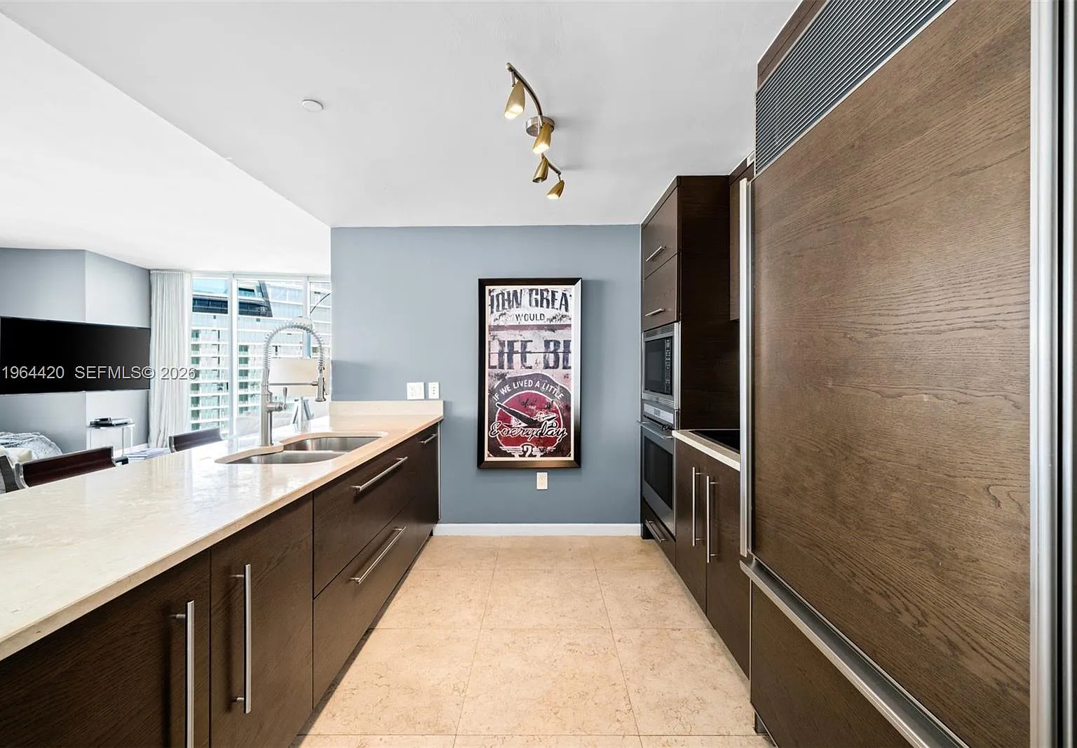 Iconbrickell Condo No 1 — Photo 3
