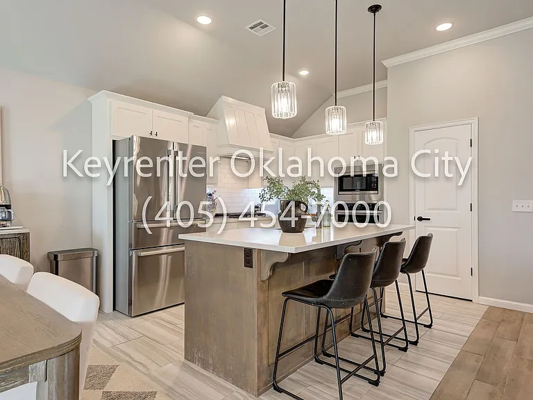 4200 NW 156th Ter — Photo 13