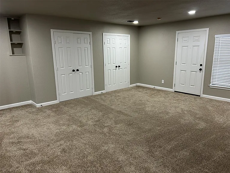 220 N Bernice Dr — Photo 15