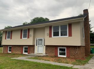 106 Maywood St, Blacksburg, VA 24060