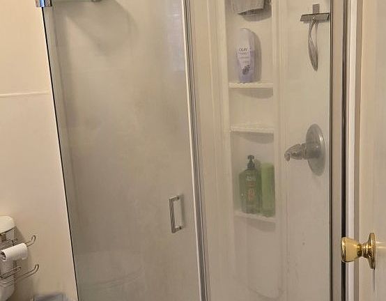 3rd image of 28 On The Grn APT B