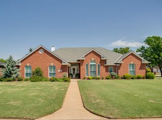 3502 N Lake Ln, Enid, OK 73703