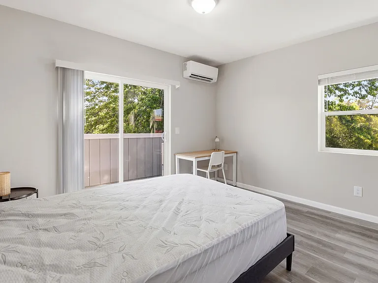 160 Harrison Ave #E1 — Photo 36
