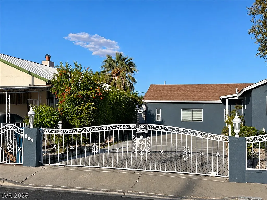 4 bed, 1260 sqft, $2,920 — Photo 3