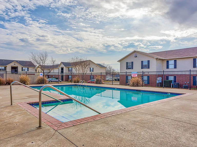 Parkridge Apartments — Photo 22