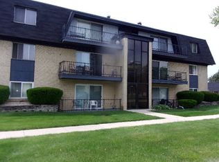 11100 S 84th Ave APT 3B, Palos Hills, IL