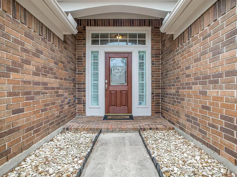 9331 Rodgers Rd — Photo 3