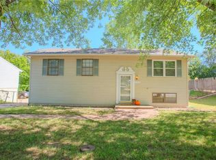 1913 S Indian Ave, Independence, MO 64057