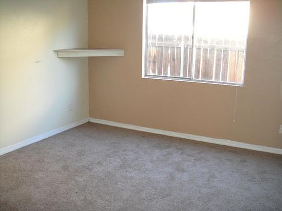 5th image of 2375 Tahoe Cir APT B