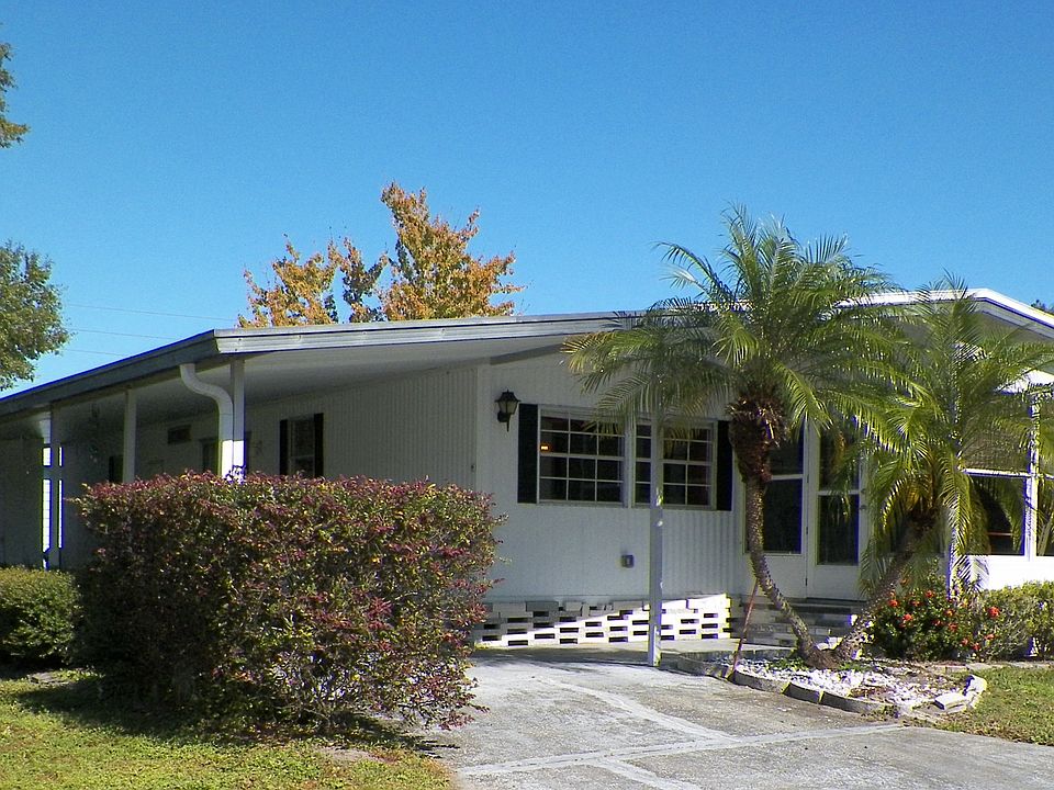 1st image of 13 Clubhouse Dr