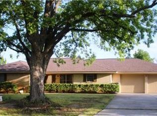 607 E Gee St, Pilot Point, TX 76258