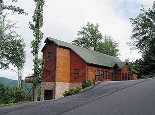 197 Tatanka Trl, Lake Lure, NC 28746