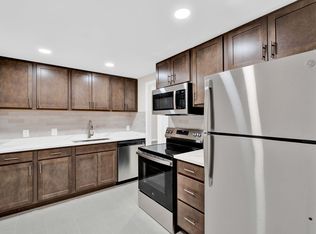 6 Roanoke Ln #5AC70E434, Rochester, MI 48309
