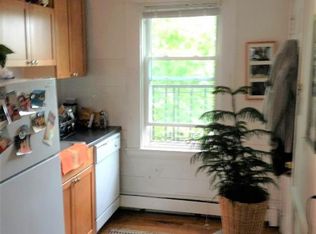 152 5th St #6, Cambridge, MA 02141