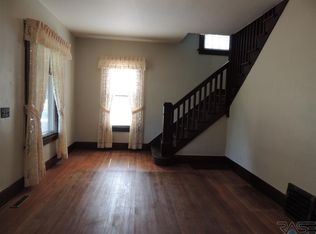 902 Center Ave, Hurley, SD 57036