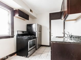6102 S Eberhart Ave APT 2W, Chicago, IL 60637