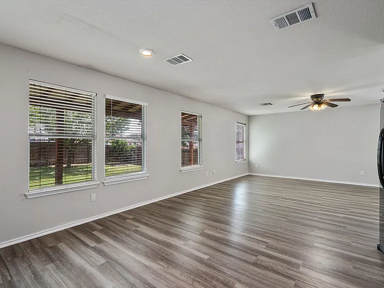 142 Jack Rabbit Ln — Photo 12