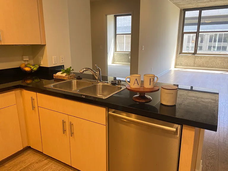 311 2nd St #410 — Photo 2