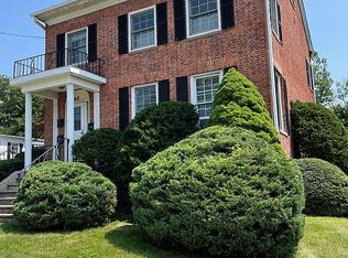 348 Main St, Cromwell, CT 06416