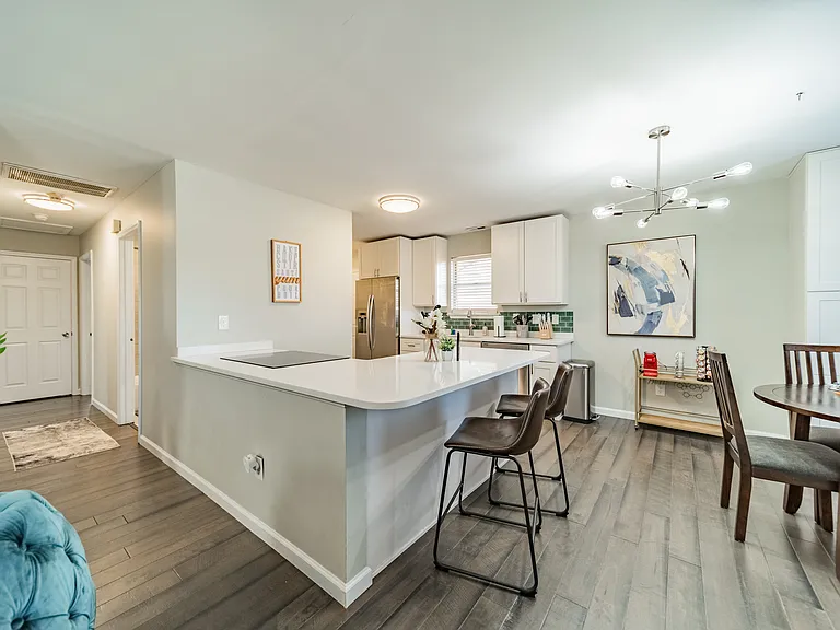 518 Parkwood Ave — Photo 13