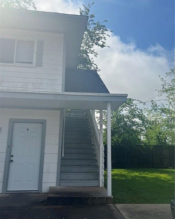 1st image of 1012 Foster Ave #C