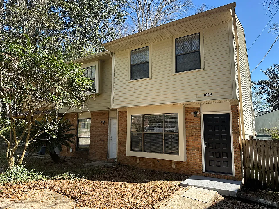 1029 Sutor Rd