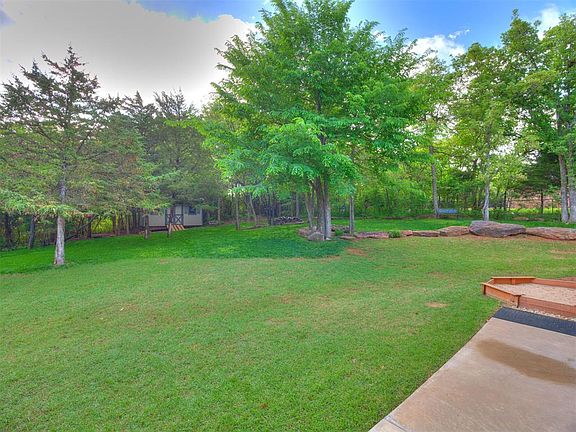 4th image of 12470 Stone Hill Dr