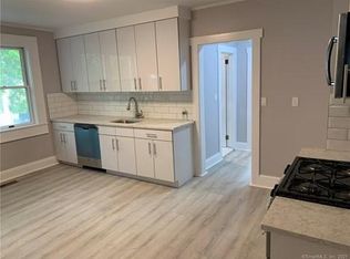 113 S Water St APT 3, Greenwich, CT 06830