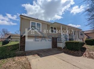906 NW 37th St, Blue Springs, MO 64015