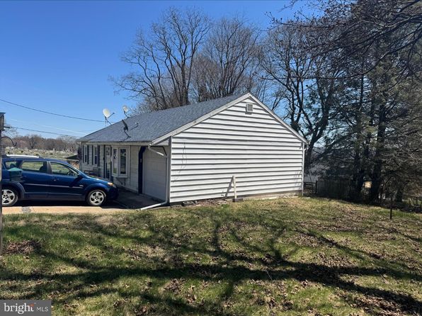 170 Weston Pl, Shenandoah, PA 17976