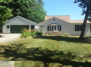 205 E Quincy St, Dimondale, MI 48821