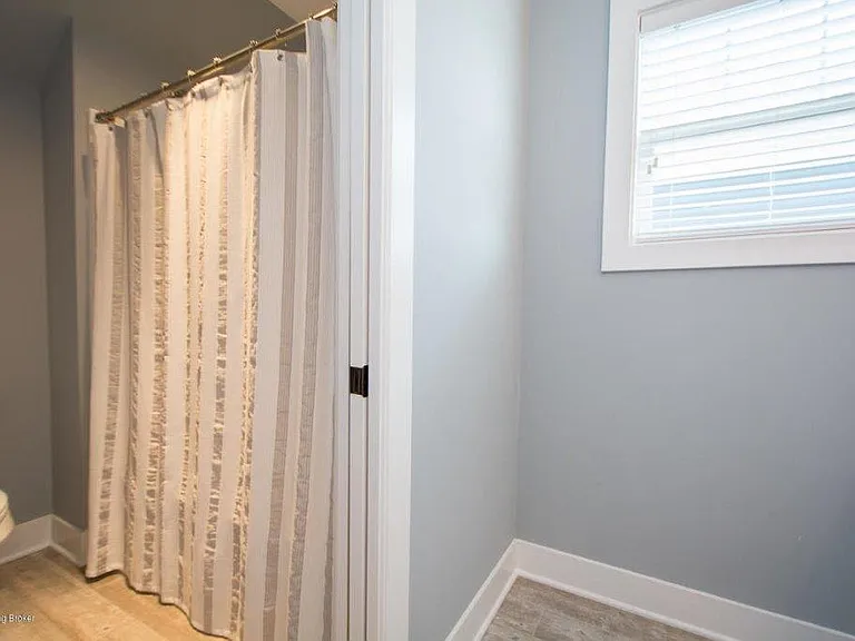 1704 Coral Ct — Photo 14