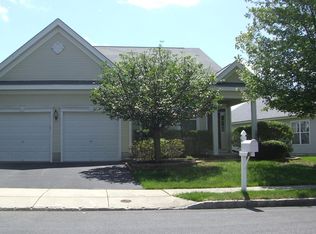 26 Hidden Lake Cir, Barnegat, NJ 08005