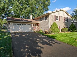 1403 Boca Lago Dr, Valparaiso, IN 46383